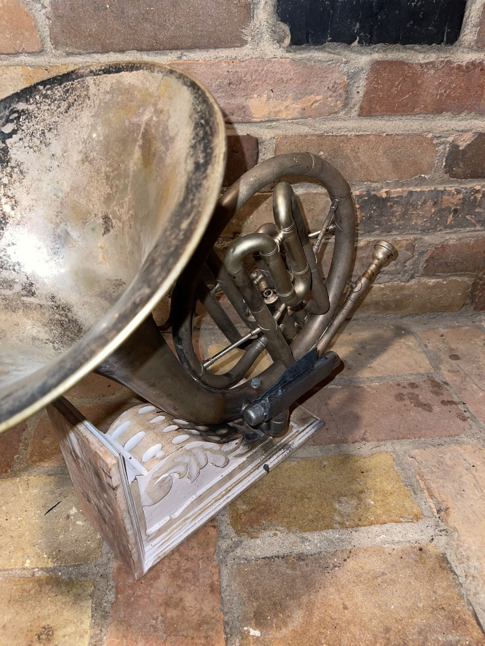 Corbel French Horn